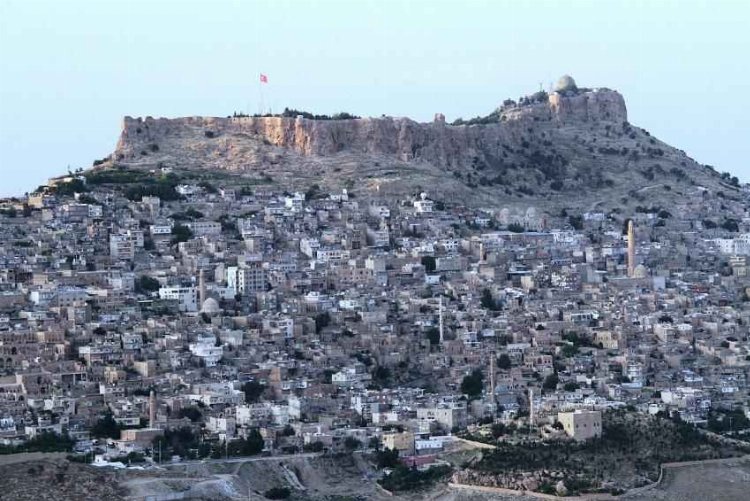 Seyyahların dili ile Mardin Kalesi