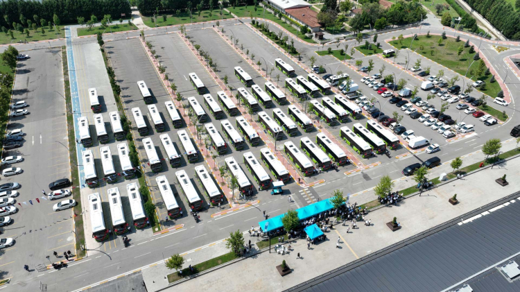 Kocaeli'de 50 yeni otobüs hizmete alındı