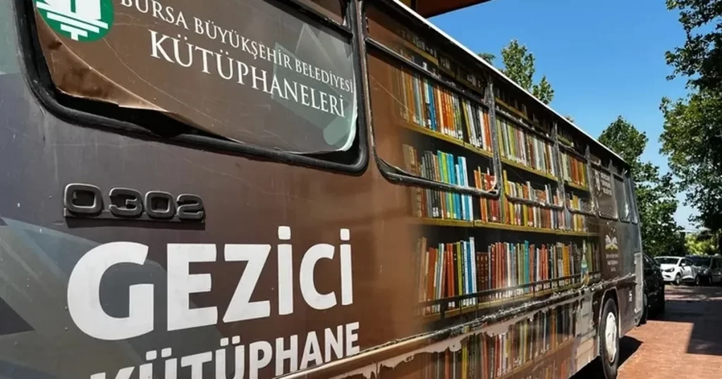 Bursa Büyükşehir Belediyesi’nden Gezici Kütüphane hizmeti