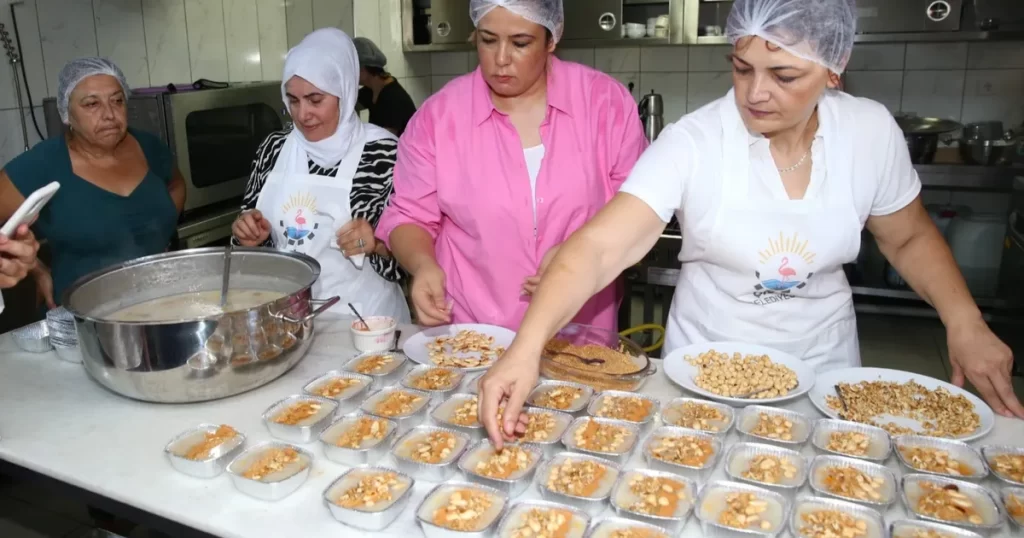 Çiğlili kadınlar aşure atölyesinde buluştu