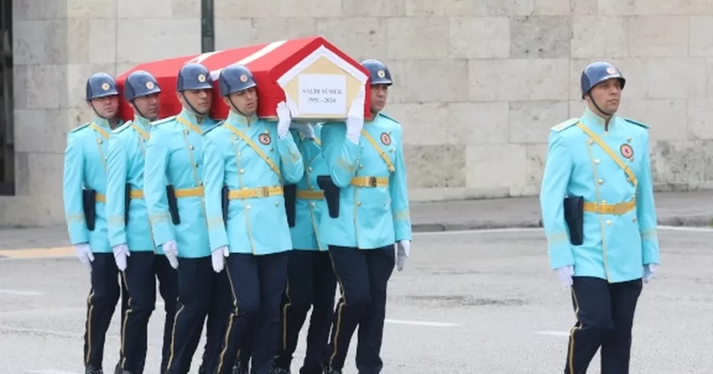 Eski Bakan Salih Sümer’e son görev