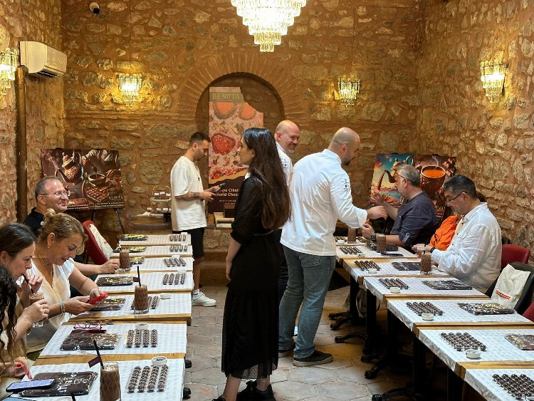 Benuta’dan çikolataseverlerin yüzünü güldüren etkinlik