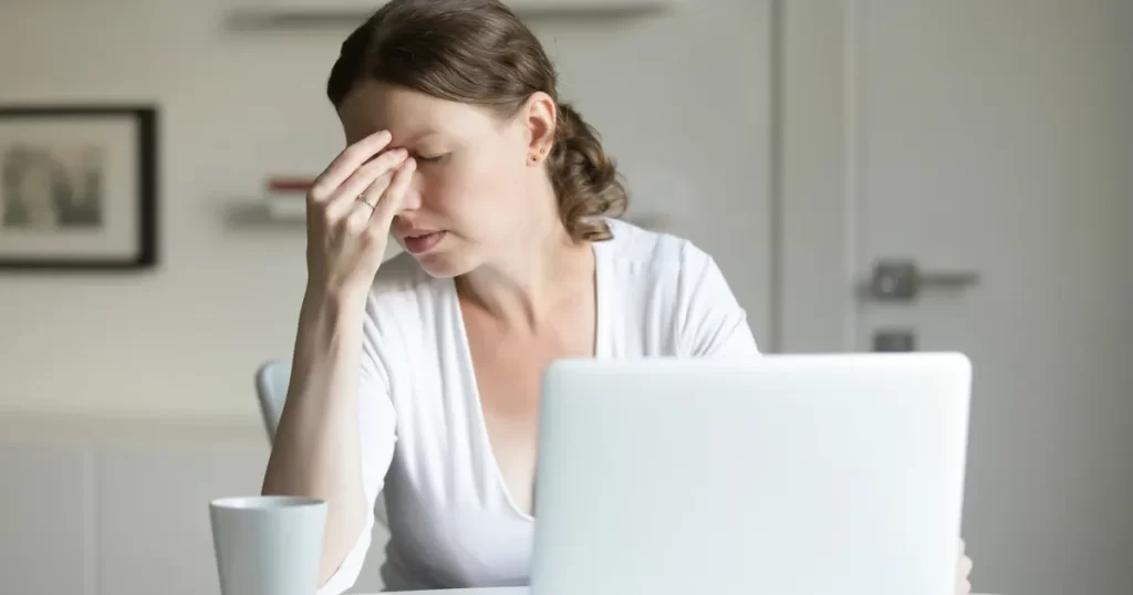 Göz yorgunluğu göz sağlığınızı olumsuz etkiliyor!