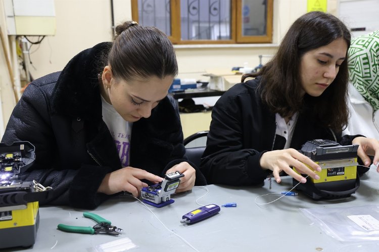 KO-MEK'te üniversite öğrencileri bir adım önde