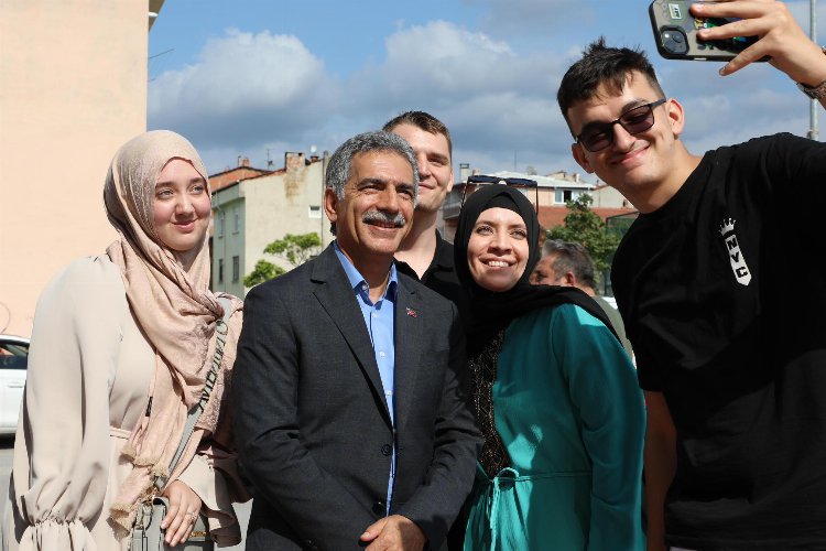 ‘Sesimi duyan var mı’ projesi katılımcılarından Başkan Deviren’e ziyaret