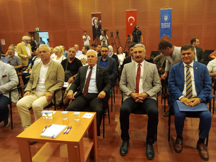 Felaketin 25. yıl dönümünde Bursa Büyükşehir'den deprem konulu toplantı