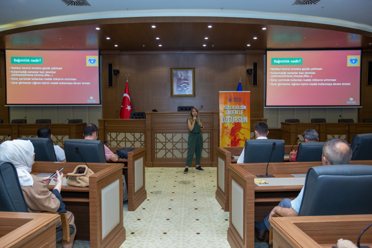 Bursa'da belediye personeline ‘Bağımlılıkla Mücadele’ eğitimi