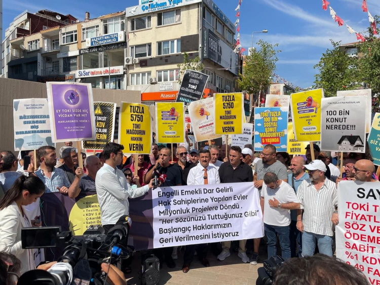 İYİ Partili Türkoğlu TOKİ mağdurlarına ses oldu! Bakan Kurum'a TOKİ soruları…