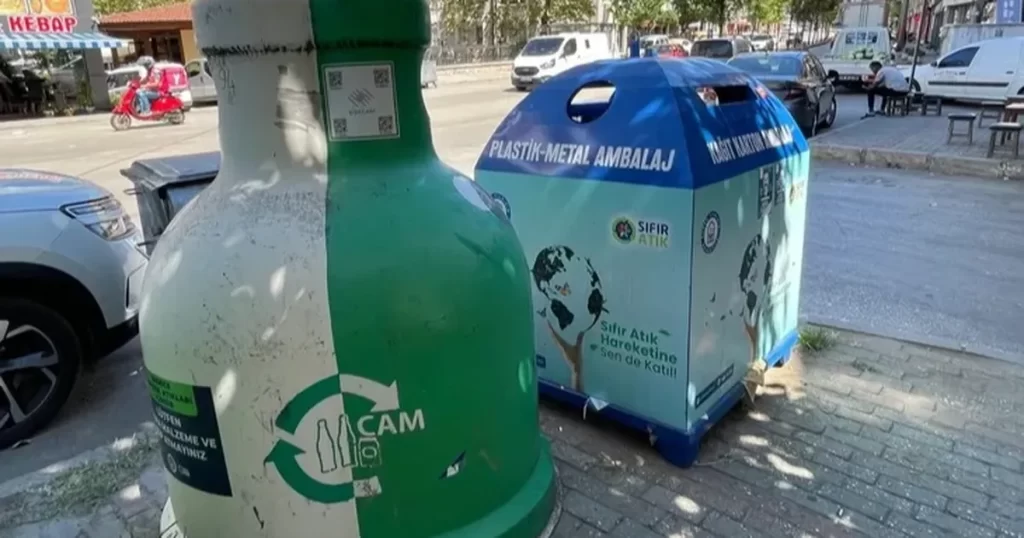 Bursa’da geri dönüşüm kumbaraları takdir topluyor