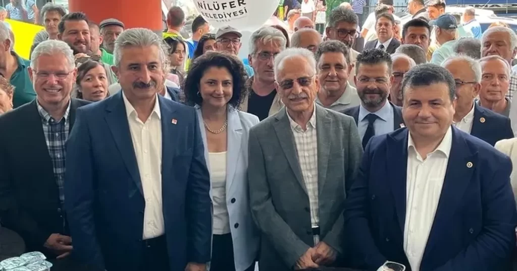 Bursa’da Çamlıca Kapalı Pazar Alanı açıldı