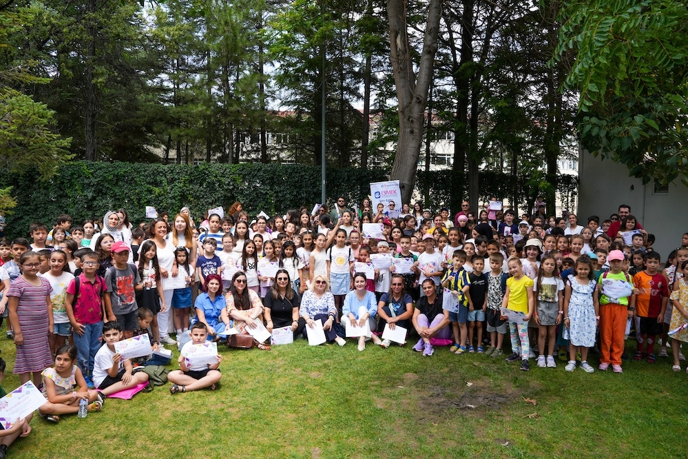 ESMEK'te sertifika sevinci