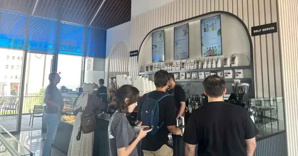 Genç Kafe ekonomik fiyatlarıyla gençlerin yeni uğrak noktası oldu