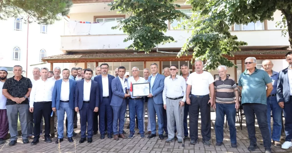 İzmit Belediyesi Mahalle ziyaretlerine Süleymaniye ve Kadıköy’de devam etti