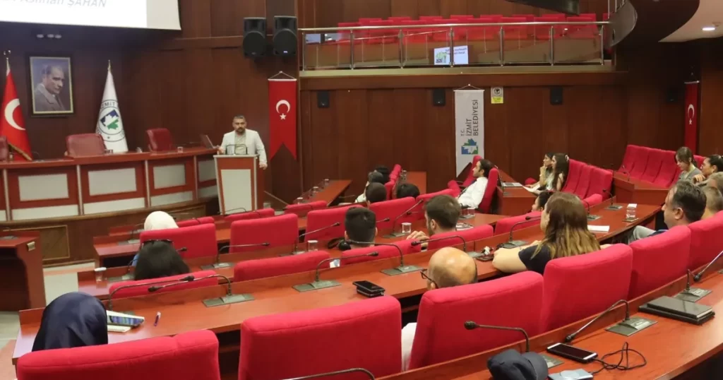 İzmit’te Dijital Akademi eğitimlerine devam