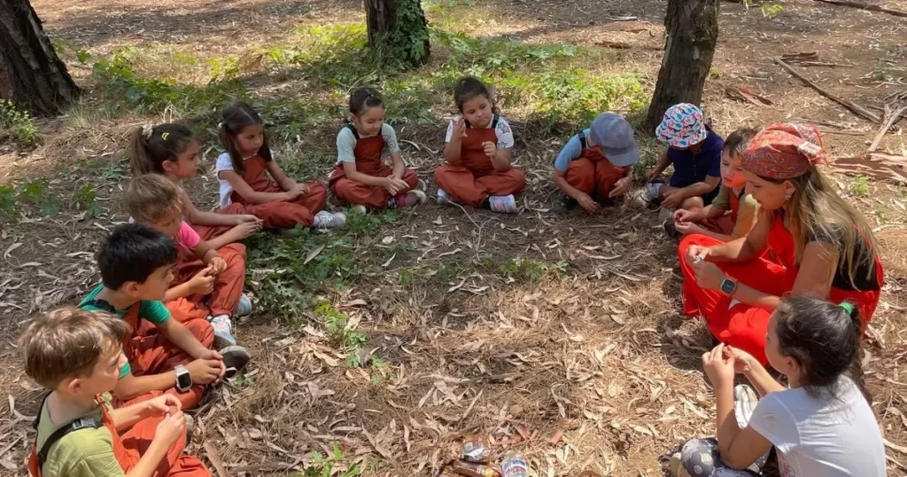 Muğla’da minikler Tıbbi Bitkiler Koleksiyon Bahçesini ziyaret etti