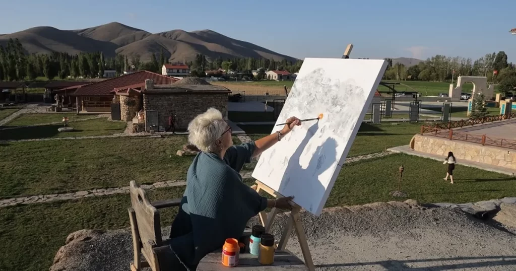 Sanat bu kez Bayburt’ta doğduğu toprağa aktı