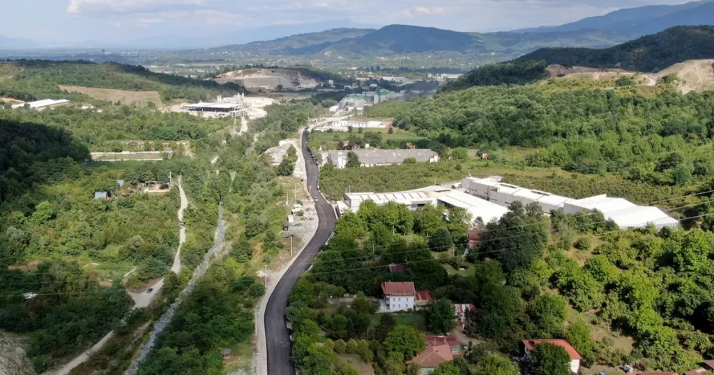 Sapanca Akçay’dan Büyükşehir’e asfalt teşekkürü