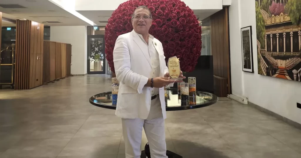 Türk gençlerine dünyanın kapısını açan eğitimci Dr. Fuat Turgut 