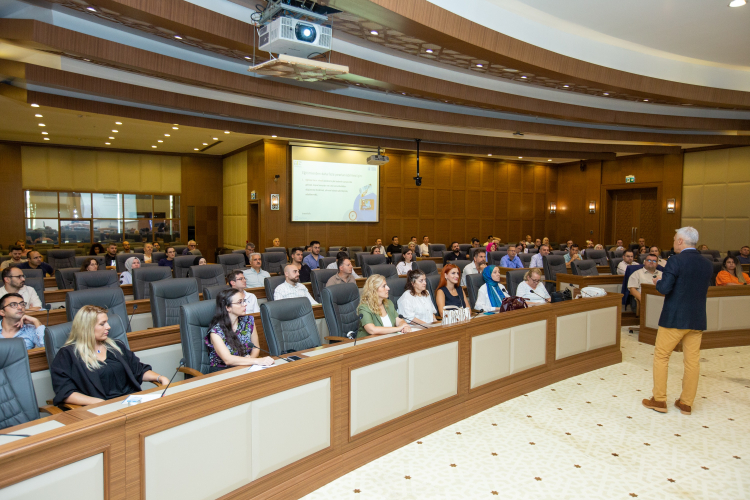 Bursa'da belediye personeline ‘Etkili iletişim, problem çözme ve liderlik eğitimi’