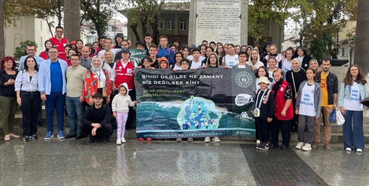 Mudanya'da önce temizlik, sonra çözüm için panel