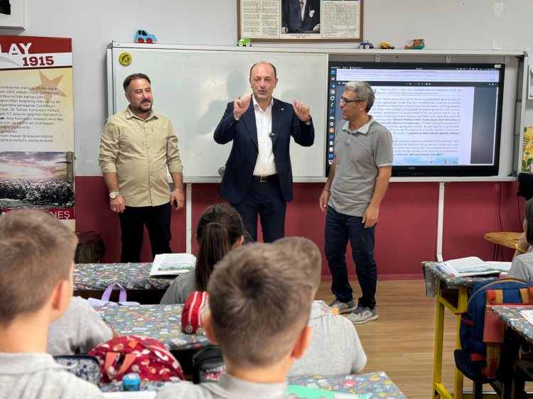 Sakarya Geyve'de Başkan Yıldız'dan okullara ziyaret