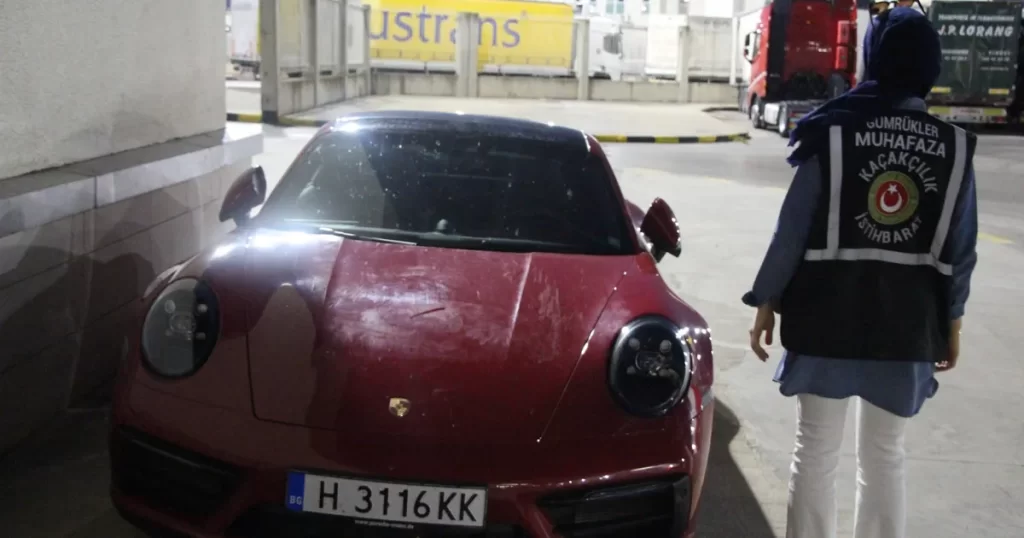Kaçak araçlar Gümrükler Muhafaza’dan kaçamadı!