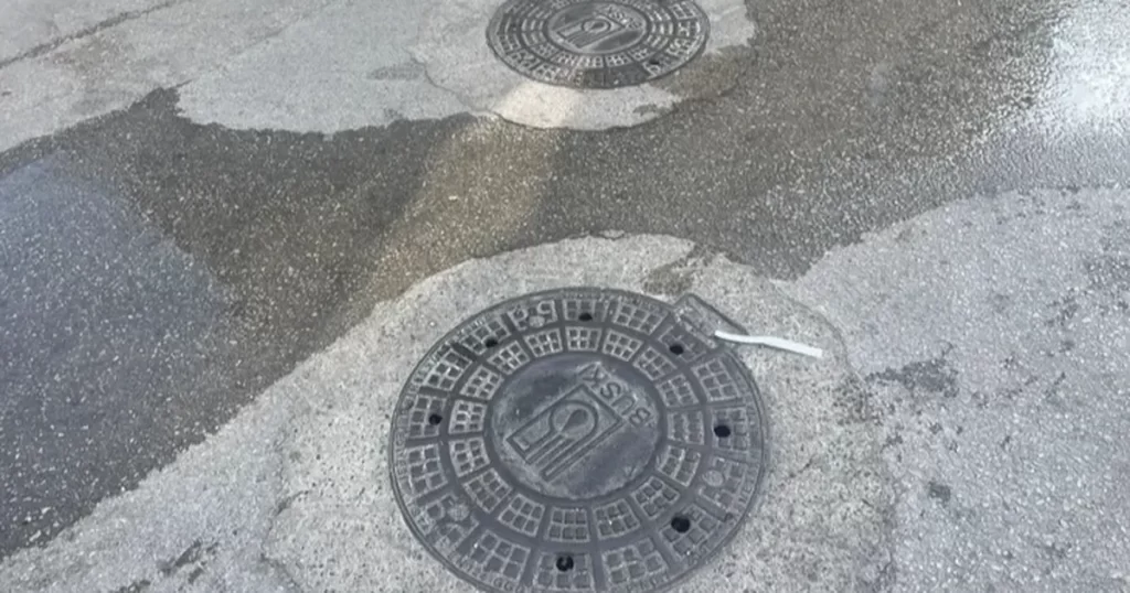 Bursa’da kanalizasyon kokuları vatandaşları rahatsız ediyor