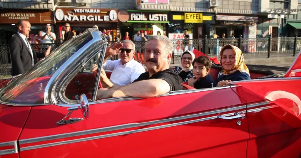 Klasik otomobil sevdalıları Melikgazi’de buluştu