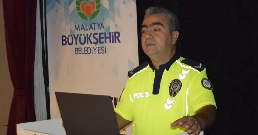 Malatya’da sürücülere trafik eğitimi – İGF HABER