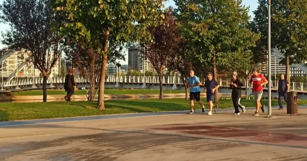 Mihraplı Kent Parkı Bursalıların spor merkezi olmayı sürdürüyor