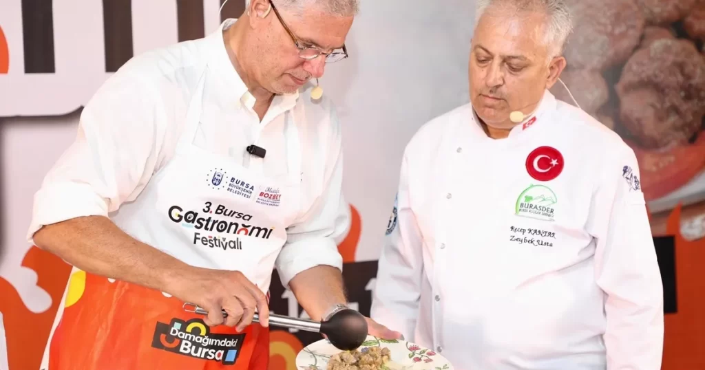 Mudanya’da Başkan Dalgıç ‘Girit usulü etli enginar’ yaptı