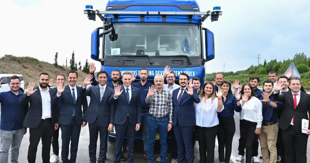 Otonom kamyon akıllı yollarda – İGF HABER