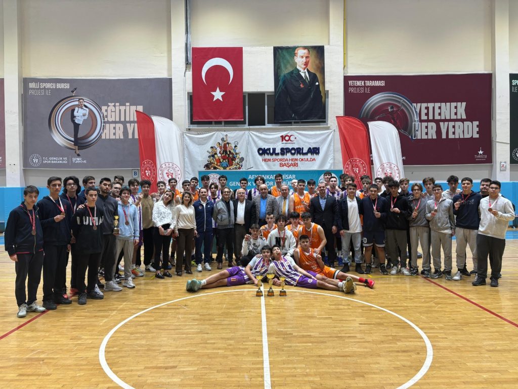 Genç Erkeklerde Şampiyon Bahçeşehir Koleji